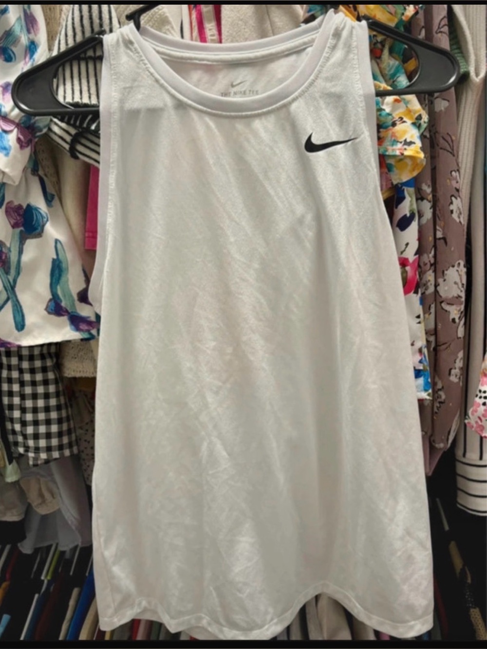 Nike Women’s White Sleeveless Athletic Tank
